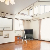 太陽の光がいっぱい入る明るいLDK