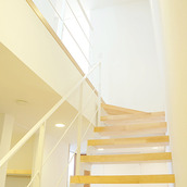 吹き抜けのオープン階段