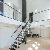 吹き抜けのあるリビング