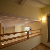 居間とつながる２階ホール