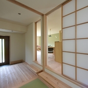 客間から玄関ホール