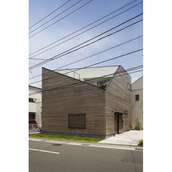 木貼りの住宅