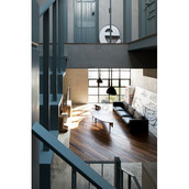 色彩計画された階段のデザイン