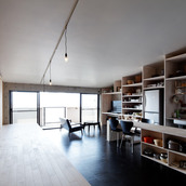 最上階天井裏を利用した勾配天井の開放空間