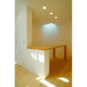 作り付けのダイニングテーブル