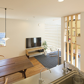 奥様も大満足の家事室のある家