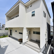 家族図書館のある南向きパッシブハウス