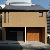 市ヶ谷の家 ～都心に建つ光庭の家・RC外断熱３階建住宅～