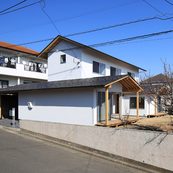 大庭の家