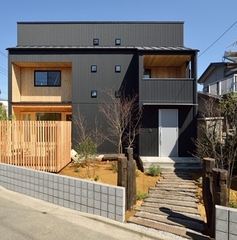 黒いガルバリウム鋼板