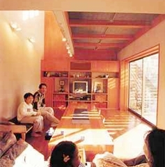 リビングの大きな座卓