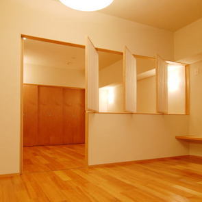 障子の室内窓で風も抜けて爽やかに