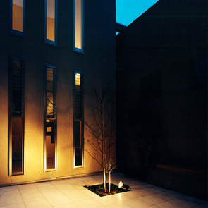 母屋との連絡している玄関