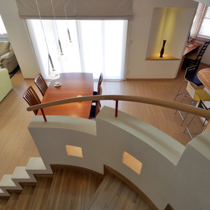 リビングとつながる階段