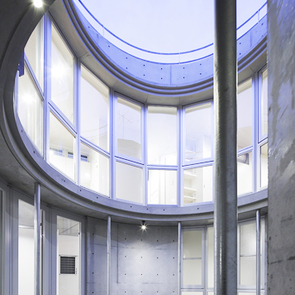 リビング脇の4.5畳の小上がりの和室の茶の間