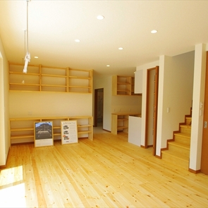 中庭の中央にはシンボルツリーを配置