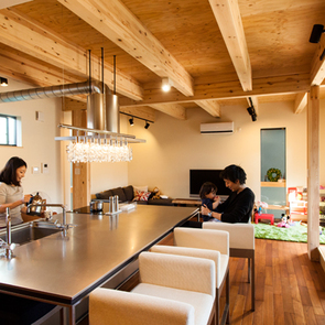 粗い仕上げがおしゃれなバス洗面スペース