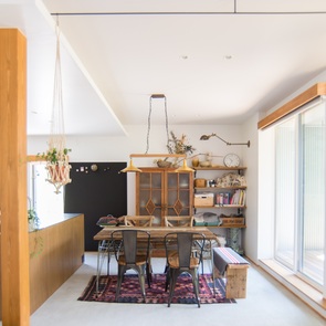 シンプルにすっきりとまとめたキッチン