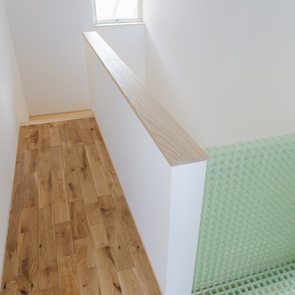 ダイニングテーブルと繋がるキッチン