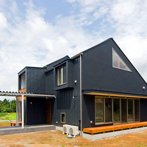 白で統一された洗面脱衣室