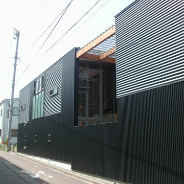 奥行25メートルの極端に細長い住宅