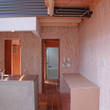 自然な風合いが楽しい床や壁の木目