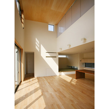 ハイサイドライトが部屋の奥まで光を届ける