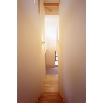 天井高のある階段