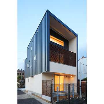 開口部を多く設けた側面から見る外観