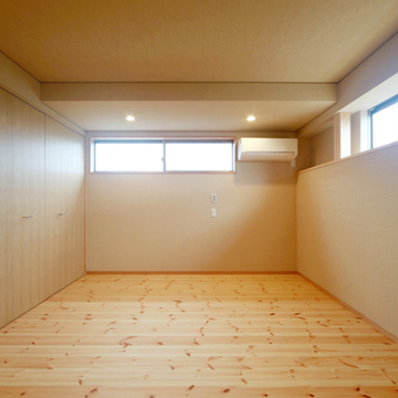 無垢フローリングで優しい印象の室内