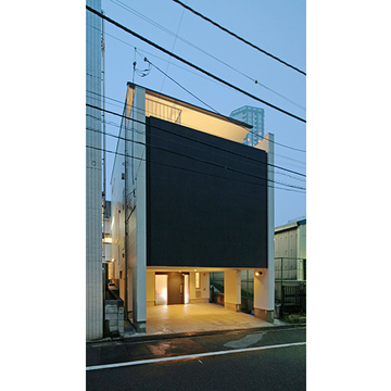 やわらかな光を放つ庇