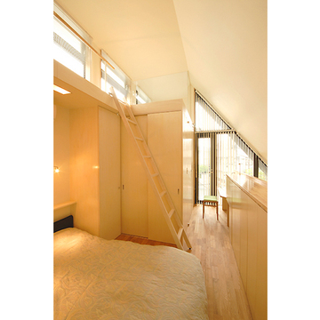 ロフトへのはしごもインテリアの一部