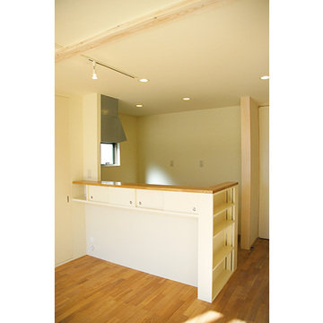 リビングを見渡せるカウンターキッチン