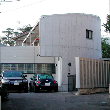 木造とRCの独自の雰囲気を持つ混構住宅