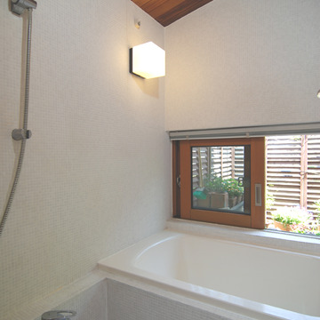 緑を感じる浴室