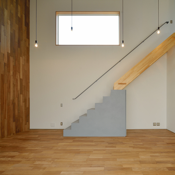 途中でテクスチャーを変えることで芸術作品のような階段