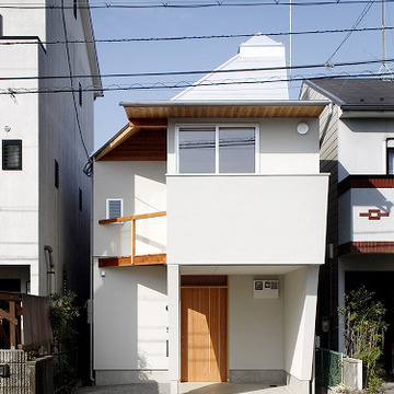 K氏のアトリエ：東側道路から見る