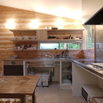 オープン収納のキッチン