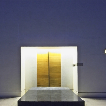 外観のアクセントになる玄関ドア