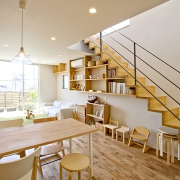 リビングのインテリアになじむ階段