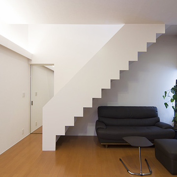 階段の段差がインテリアのアクセントに