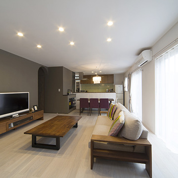 色使いがお洒落でクラシカルなLDK