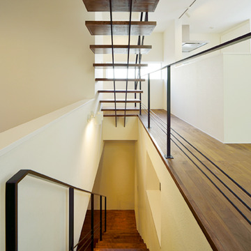 スペースを有効に使ったスマートな階段
