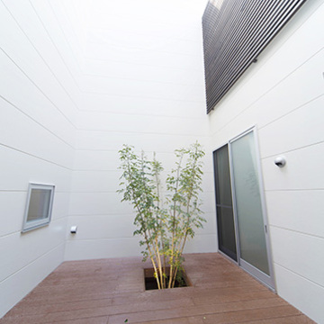 パティオのある家