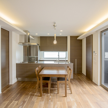 広々として視界のよい明るいLDK