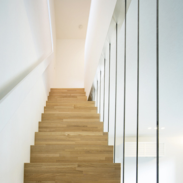 木目が映える階段