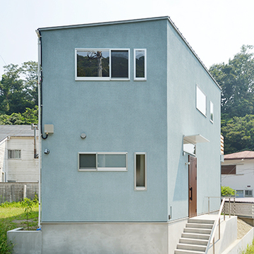 コーナーから見たすっきりした外観