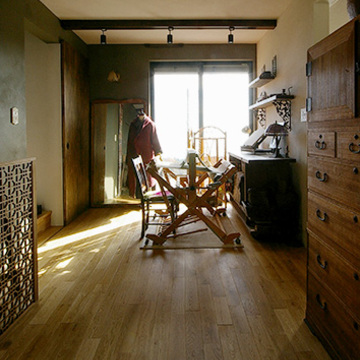 小さなアトリエのある家