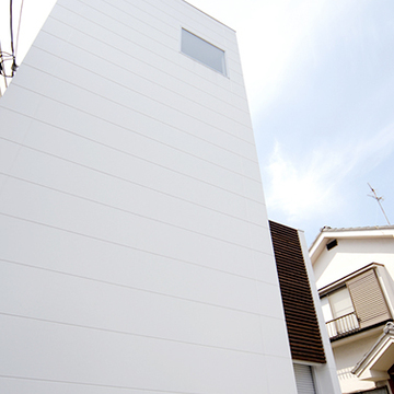 プライバシーにも配慮したスマートな外観