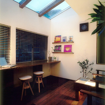 星空を眺める落ち着いた色合いのサンルーム